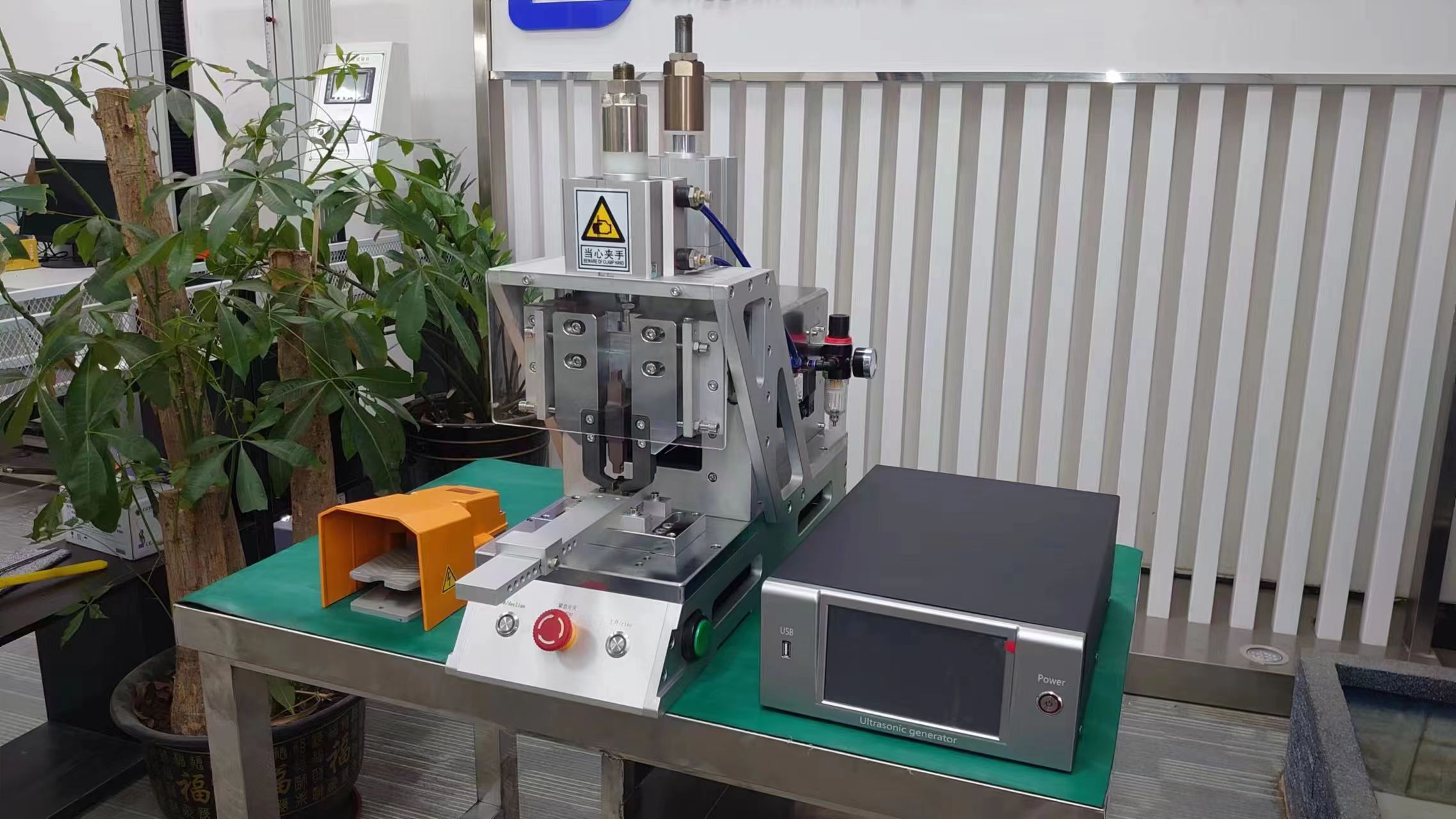 超聲波金屬焊接機(jī)系統(tǒng)中的機(jī)電轉(zhuǎn)換器件